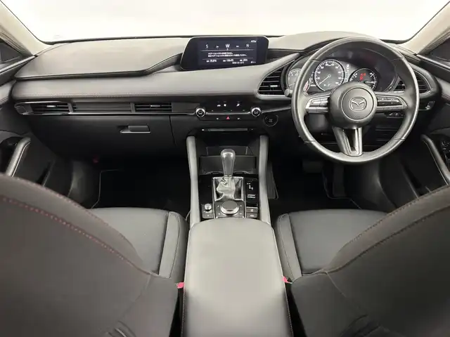 マツダ マツダ３ファストバック 15S ツーリング 埼玉県 2021(令3)年 2.4万km ソウルレッドクリスタルM スマートブレーキサポート/純正ナビゲーション/（フルセグTV/CD/DVD/Bluetooth/USB/HDMI/AM/FM）/全方位カメラ/レーダークルーズコントロール/レーンキープアシスト/ブラインドスポットモニター/ドライバーモニタリング/ヘッドアップディスプレイ/前後ドライブレコーダー/ETC/オートLEDヘッドライト/オートハイビーム/電動パーキングブレーキ/ブレーキホールド/スマートキー/プッシュスタート/純正１８インチアルミホイール