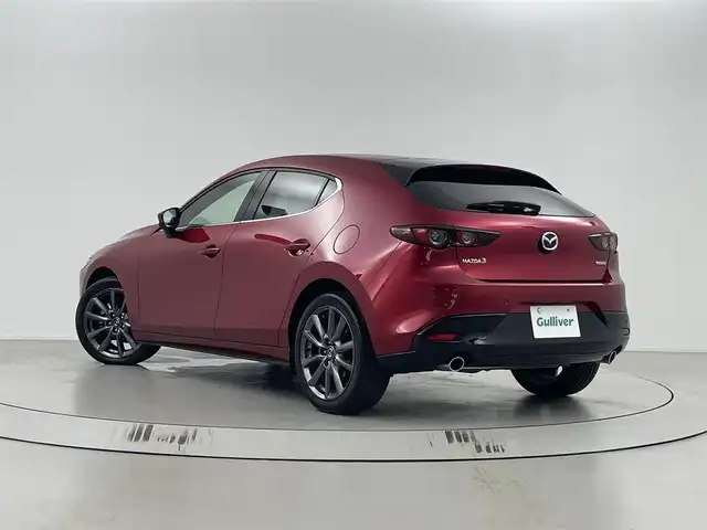 マツダ マツダ３ファストバック 15S ツーリング 埼玉県 2021(令3)年 2.4万km ソウルレッドクリスタルM スマートブレーキサポート/純正ナビゲーション/（フルセグTV/CD/DVD/Bluetooth/USB/HDMI/AM/FM）/全方位カメラ/レーダークルーズコントロール/レーンキープアシスト/ブラインドスポットモニター/ドライバーモニタリング/ヘッドアップディスプレイ/前後ドライブレコーダー/ETC/オートLEDヘッドライト/オートハイビーム/電動パーキングブレーキ/ブレーキホールド/スマートキー/プッシュスタート/純正１８インチアルミホイール