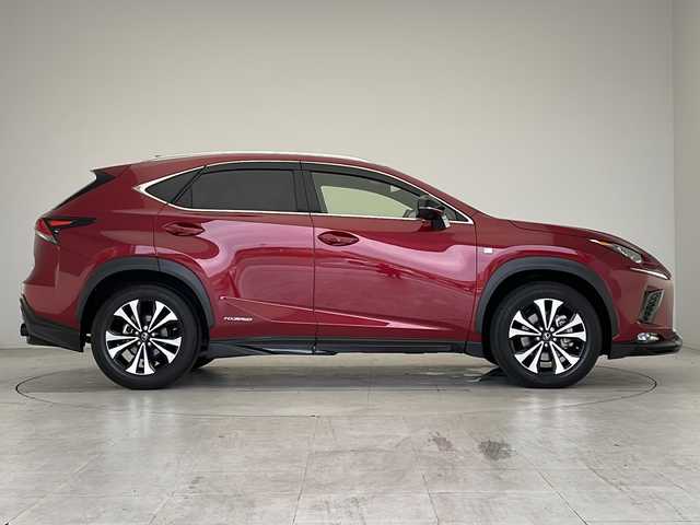 レクサス ＮＸ 300h Fスポーツ 愛知県 2018(平30)年 2万km レッドマイカクリスタルシャイン 衝突軽減システム/純正10型ナビ/三眼LEDヘッドライト/全方位カメラ/レーダークルーズコントロール/シートヒーター/エアシート/フルセグ/CD DVD/Bluetooth/バックカメラ/電動リアゲート/パワーシート/コーナーセンサー/ヘッドアップディスプレイ/純正アルミホイール/ルーフレール/ブラインドスポットモニター/ETC2.0/パドルシフト/ステアリングヒーター/オートマチックハイビーム/ドライブレコーダー/ステアリングスイッチ/スマートキー/プッシュスタート