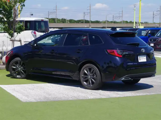 トヨタ カローラツーリング ダブルバイビー 千葉県 2020(令2)年 4万km スパークリングブラックパールクリスタルシャイン Toyota Safety Sense/・プリクラッシュセーフティ/・レーンディパーチャーアラート/・オートハイビーム/・レーダークルーズコントロール/・ブラインドスポットモニター/ヘッドアップディスプレイ/ハーフレザーシート/前席シートヒーター/9インチ純正コネクティッドナビ/地デジTV/【Bluetooth接続】/バックカメラ/革巻きステアリング/ステアリングスイッチ/ETC（2.0）/LEDヘッドライト/フォグライト/ウインカーミラー/クリアランスソナー/純正17インチアルミホイル/サイド/カーテンエアバッグ/スマートキー