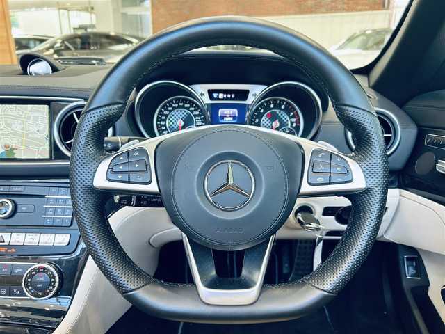 メルセデス・ベンツ ＳＬ４００ 大阪府 2020(令2)年 1.5万km ダイヤモンドホワイト ワンオーナー/レーダーセーフティP/ガラスルーフ/ホワイトレザー/メモリ付きパワーシート/エアシートヒーター/純正ナビ/TV/バックカメラ/applecarplay/ACC/純正19インチAW/LEDヘッドライト/電動リアゲート/ブラインドスポット