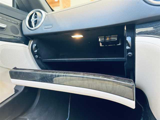 メルセデス・ベンツ ＳＬ４００ 大阪府 2020(令2)年 1.5万km ダイヤモンドホワイト ワンオーナー/レーダーセーフティP/ガラスルーフ/ホワイトレザー/メモリ付きパワーシート/エアシートヒーター/純正ナビ/TV/バックカメラ/applecarplay/ACC/純正19インチAW/LEDヘッドライト/電動リアゲート/ブラインドスポット