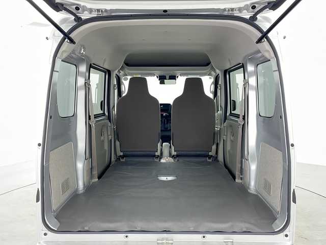 スズキ エブリイ PA リミテッド 道央・札幌 2024(令6)年 0.1万km シルキーシルバーメタリック ・4WD/・デュアルカメラブレーキサポート/・後退時ブレーキサポート/・誤発進抑制機能/・コーナーセンサー/・車線逸脱警報/・アイドリングストップ/・USBソケット/・オートライト/・ヘッドライトレベライザー/・リモコンキー/・スペアキーワンオーナー