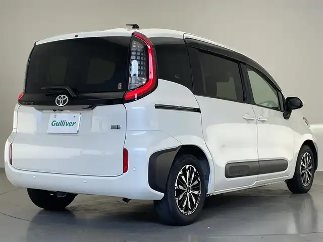 トヨタ シエンタ ハイブリッド Z 愛知県 2023(令5)年 2.2万km ホワイトパールクリスタルシャイン メーカー１０．５型ナビ/トヨタセーフティセンス/Miracast/ブラインドスポットモニター/フリップダウンモニター/全方位カメラ/ステアリングヒーター/レーダークルーズコントロール/フルセグTV/ETC/ドライブレコーダー/LEDヘッドライト/コーナーセンサー/シートヒーター/１００V充電/両側パワースライドドア/オプションアルミホイール/禁煙車/純１０．５型ナビ　純１２型後席モニター　全方位カメラ　ＢＳＭ　禁煙車　シートヒーター　モデリスタＡＷ　セーフティセンス　衝突軽減　ＬＥＤオートライト　追従クルコン　ＡＣ１００Ｖ電源　ＥＴＣ　ドラレコ