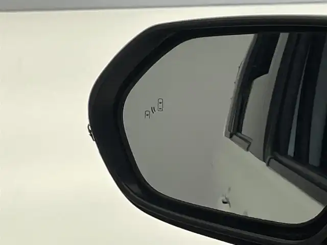 トヨタ シエンタ ハイブリッド Z 愛知県 2023(令5)年 2.2万km ホワイトパールクリスタルシャイン メーカー１０．５型ナビ/トヨタセーフティセンス/Miracast/ブラインドスポットモニター/フリップダウンモニター/全方位カメラ/ステアリングヒーター/レーダークルーズコントロール/フルセグTV/ETC/ドライブレコーダー/LEDヘッドライト/コーナーセンサー/シートヒーター/１００V充電/両側パワースライドドア/オプションアルミホイール/禁煙車/純１０．５型ナビ　純１２型後席モニター　全方位カメラ　ＢＳＭ　禁煙車　シートヒーター　モデリスタＡＷ　セーフティセンス　衝突軽減　ＬＥＤオートライト　追従クルコン　ＡＣ１００Ｖ電源　ＥＴＣ　ドラレコ