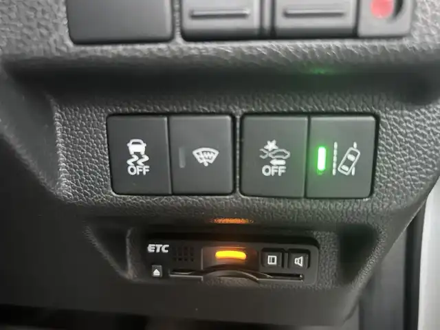 ホンダ フリード ハイブリット EX 鳥取県 2018(平30)年 4.5万km ホワイトオーキッドパール ホンダセンシング/・LKAS〈車線維持支援システム〉/・追突軽減ブレーキ〈CMBS〉/・誤発進抑制機能/・アダプティブ・クルーズ・コントロール/・歩行者事故低減ステアリング/・路外逸脱抑制機能/・先行車発進お知らせ機能/・標識認識機能/carrozzeriaナビ【AVIC-CZ910】/・フルセグ/CD/DVD/Bluetooth/バックモニター/carrozzeria10.2型フリップダウンモニター【TVM-FW1030】/両側電動スライドドア/LEDヘッドライト/オートライト/ビルトインETC/ハーフレザーシート/前席シートヒーター/スマートキー/プッシュスタート/純正AW/W＆サイドエアバック/カーテンエアバック