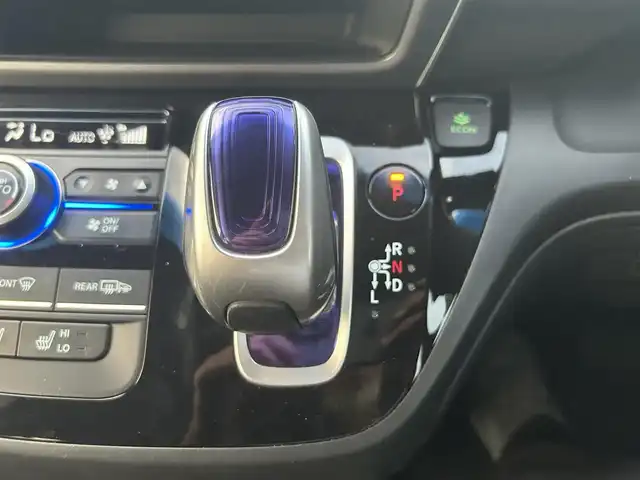 ホンダ フリード ハイブリット EX 鳥取県 2018(平30)年 4.5万km ホワイトオーキッドパール ホンダセンシング/・LKAS〈車線維持支援システム〉/・追突軽減ブレーキ〈CMBS〉/・誤発進抑制機能/・アダプティブ・クルーズ・コントロール/・歩行者事故低減ステアリング/・路外逸脱抑制機能/・先行車発進お知らせ機能/・標識認識機能/carrozzeriaナビ【AVIC-CZ910】/・フルセグ/CD/DVD/Bluetooth/バックモニター/carrozzeria10.2型フリップダウンモニター【TVM-FW1030】/両側電動スライドドア/LEDヘッドライト/オートライト/ビルトインETC/ハーフレザーシート/前席シートヒーター/スマートキー/プッシュスタート/純正AW/W＆サイドエアバック/カーテンエアバック