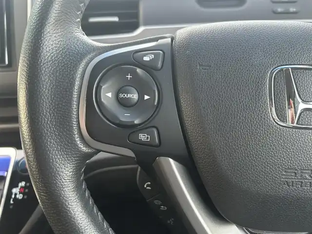 ホンダ フリード ハイブリット EX 鳥取県 2018(平30)年 4.5万km ホワイトオーキッドパール ホンダセンシング/・LKAS〈車線維持支援システム〉/・追突軽減ブレーキ〈CMBS〉/・誤発進抑制機能/・アダプティブ・クルーズ・コントロール/・歩行者事故低減ステアリング/・路外逸脱抑制機能/・先行車発進お知らせ機能/・標識認識機能/carrozzeriaナビ【AVIC-CZ910】/・フルセグ/CD/DVD/Bluetooth/バックモニター/carrozzeria10.2型フリップダウンモニター【TVM-FW1030】/両側電動スライドドア/LEDヘッドライト/オートライト/ビルトインETC/ハーフレザーシート/前席シートヒーター/スマートキー/プッシュスタート/純正AW/W＆サイドエアバック/カーテンエアバック