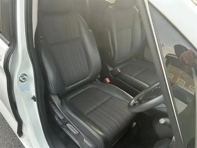 ホンダ フリード ハイブリット EX 鳥取県 2018(平30)年 4.5万km ホワイトオーキッドパール ホンダセンシング/・LKAS〈車線維持支援システム〉/・追突軽減ブレーキ〈CMBS〉/・誤発進抑制機能/・アダプティブ・クルーズ・コントロール/・歩行者事故低減ステアリング/・路外逸脱抑制機能/・先行車発進お知らせ機能/・標識認識機能/carrozzeriaナビ【AVIC-CZ910】/・フルセグ/CD/DVD/Bluetooth/バックモニター/carrozzeria10.2型フリップダウンモニター【TVM-FW1030】/両側電動スライドドア/LEDヘッドライト/オートライト/ビルトインETC/ハーフレザーシート/前席シートヒーター/スマートキー/プッシュスタート/純正AW/W＆サイドエアバック/カーテンエアバック