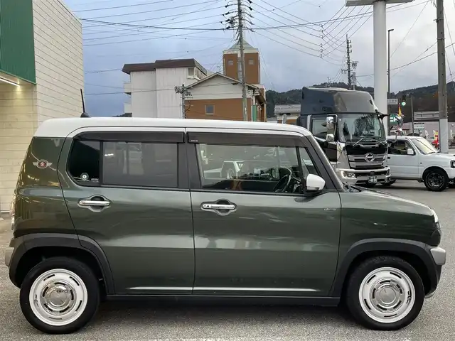 スズキ ハスラー Jスタイル Ⅱ ターボ 岐阜県 2016(平28)年 9.4万km クールカーキパールメタリック/ホワイト2トーンルーフ ワンオーナー/ターボ/ナビ/【Bluetooth．CD.DVD.AM/FM．TV】/ハーフレザーシート/シートヒーター/クルーズコントロール/レーンキープアシスト/衝突軽減ブレーキ/キセノンオートライト/フォグライト/横滑り防止装置/純正フロアマット/電動格納ドアミラー/ウィンカーミラー/ドアバイザー/保証書/取扱説明書/スペアキー