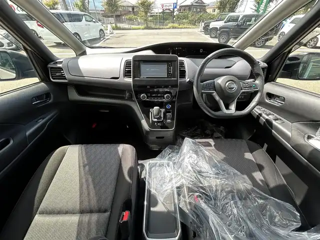 日産 セレナ e－パワー ハイウェイスター V 愛媛県 2020(令2)年 3.7万km カシミヤグレージュ Strada7型ナビ/社外12インチ天吊モニター/両側電動スライド/左側ハンズフリースライド/プロパイロット/全周囲カメラ/クリアランスソナー/ドライブレコーダー/インテリジェントルームミラー/ブラインドスポットモニター/電動パーキングブレーキ/AutoHold/LEDヘッドライト/電格ミラー/純正ドアバイザー/ISOFIX/現状サマー(純正AW)(195/65/R15)/DUNLOP ENASAVE EC300＋