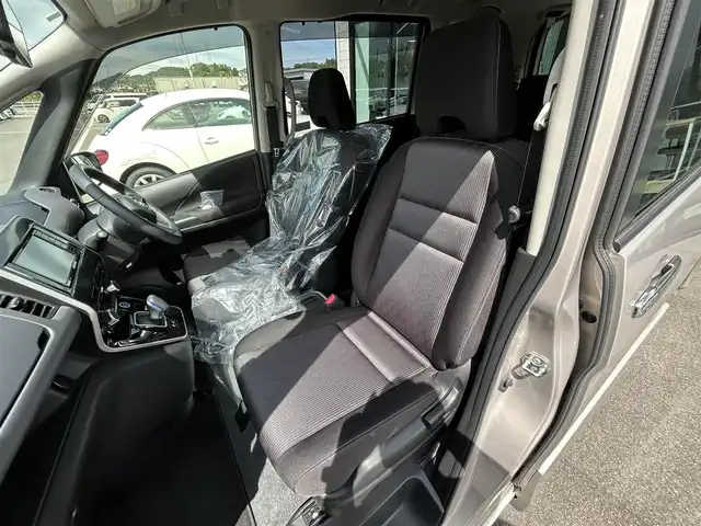 日産 セレナ e－パワー ハイウェイスター V 愛媛県 2020(令2)年 3.7万km カシミヤグレージュ Strada7型ナビ/社外12インチ天吊モニター/両側電動スライド/左側ハンズフリースライド/プロパイロット/全周囲カメラ/クリアランスソナー/ドライブレコーダー/インテリジェントルームミラー/ブラインドスポットモニター/電動パーキングブレーキ/AutoHold/LEDヘッドライト/電格ミラー/純正ドアバイザー/ISOFIX/現状サマー(純正AW)(195/65/R15)/DUNLOP ENASAVE EC300＋