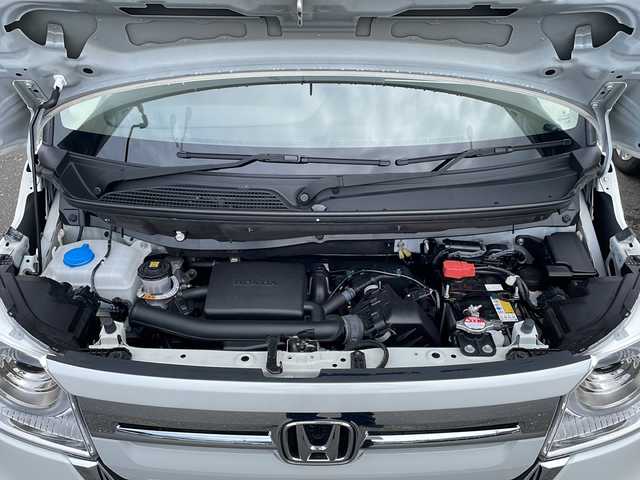 ホンダ Ｎ ＢＯＸ L 岩手県 2023(令5)年 1.6万km プラチナホワイトパール 社外SDナビ/AM/FM/CD/Bluetooth/ワンセグTV/バックカメラ/ETC/両側パワースライドドア/レーダークルーズコントロール/衝突被害軽減ブレーキ/レーンキープアシスト/横滑り防止装置/コーナーセンサー/アイドリングストップ/シートヒーター/オートライト/フォグランプ/スマートキー/プッシュスタート/電動格納ミラー/純正フロアマット/ドアバイザー/保証書/取扱説明書