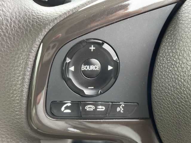 ホンダ Ｎ ＢＯＸ L 岩手県 2023(令5)年 1.6万km プラチナホワイトパール 社外SDナビ/AM/FM/CD/Bluetooth/ワンセグTV/バックカメラ/ETC/両側パワースライドドア/レーダークルーズコントロール/衝突被害軽減ブレーキ/レーンキープアシスト/横滑り防止装置/コーナーセンサー/アイドリングストップ/シートヒーター/オートライト/フォグランプ/スマートキー/プッシュスタート/電動格納ミラー/純正フロアマット/ドアバイザー/保証書/取扱説明書