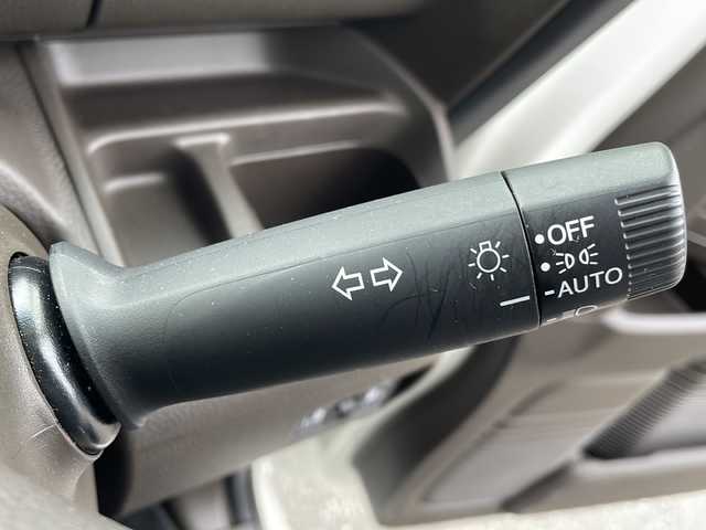 ホンダ Ｎ ＢＯＸ L 岩手県 2023(令5)年 1.6万km プラチナホワイトパール 社外SDナビ/AM/FM/CD/Bluetooth/ワンセグTV/バックカメラ/ETC/両側パワースライドドア/レーダークルーズコントロール/衝突被害軽減ブレーキ/レーンキープアシスト/横滑り防止装置/コーナーセンサー/アイドリングストップ/シートヒーター/オートライト/フォグランプ/スマートキー/プッシュスタート/電動格納ミラー/純正フロアマット/ドアバイザー/保証書/取扱説明書