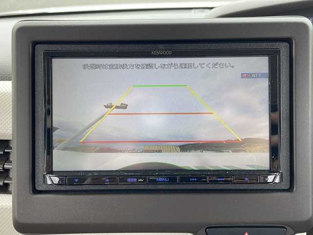 ホンダ Ｎ ＢＯＸ L 岩手県 2023(令5)年 1.6万km プラチナホワイトパール 社外SDナビ/AM/FM/CD/Bluetooth/ワンセグTV/バックカメラ/ETC/両側パワースライドドア/レーダークルーズコントロール/衝突被害軽減ブレーキ/レーンキープアシスト/横滑り防止装置/コーナーセンサー/アイドリングストップ/シートヒーター/オートライト/フォグランプ/スマートキー/プッシュスタート/電動格納ミラー/純正フロアマット/ドアバイザー/保証書/取扱説明書