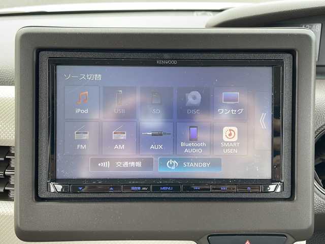 ホンダ Ｎ ＢＯＸ L 岩手県 2023(令5)年 1.6万km プラチナホワイトパール 社外SDナビ/AM/FM/CD/Bluetooth/ワンセグTV/バックカメラ/ETC/両側パワースライドドア/レーダークルーズコントロール/衝突被害軽減ブレーキ/レーンキープアシスト/横滑り防止装置/コーナーセンサー/アイドリングストップ/シートヒーター/オートライト/フォグランプ/スマートキー/プッシュスタート/電動格納ミラー/純正フロアマット/ドアバイザー/保証書/取扱説明書