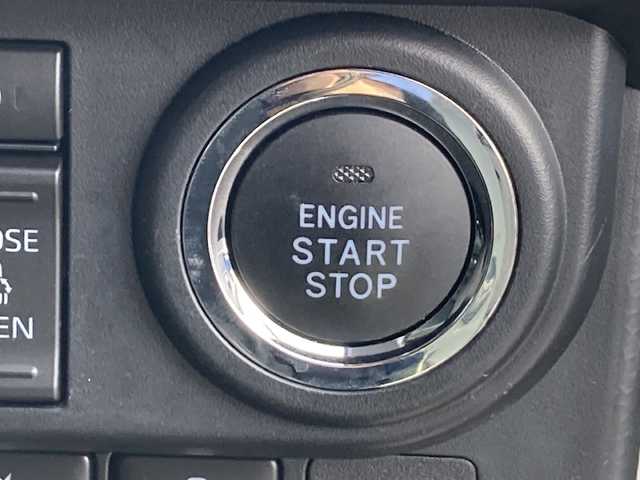 トヨタ ルーミー カスタムG－T 佐賀県 2021(令3)年 3.7万km パールホワイトⅢ TRDエアロ/純正9インチナビ/パノラマミックビューモニター/両側パワースライドドア/プリクラッシュセーフティ/レーンディパーチャーアラート/オートハイビーム/アダプティブクルーズコントロール/コーナーセンサー/電動パーキングブレーキ/オートブレーキホールド/ETC/ドライブレコーダー/ステアリングリモコン/プッシュスタート/スマートキー/LEDヘッドライト/フォグライト/純正アルミホイール