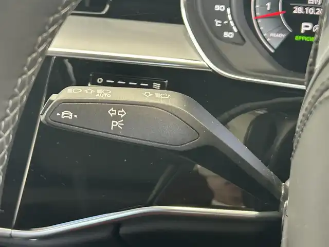 アウディ Ａ８ 55TFSIクワトロ 愛知県 2022(令4)年 0.8万km グレイシアホワイトメタリック 純正ナビ/フルセグテレビ/バックカメラ/アラウンドビュー/Bluetooth/アイドリングストップ/クルーズコントロール/サンルーフ/プッシュスタート/パワーバックドア/ETC2.0/バング&オルフセン/コンフォートパッケージ/プレディクティブアクティブサスペンション