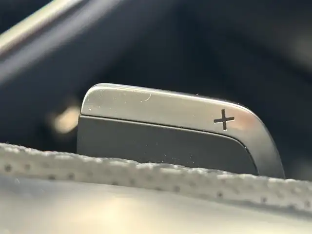 アウディ Ａ８ 55TFSIクワトロ 愛知県 2022(令4)年 0.8万km グレイシアホワイトメタリック 純正ナビ/フルセグテレビ/バックカメラ/アラウンドビュー/Bluetooth/アイドリングストップ/クルーズコントロール/サンルーフ/プッシュスタート/パワーバックドア/ETC2.0/バング&オルフセン/コンフォートパッケージ/プレディクティブアクティブサスペンション