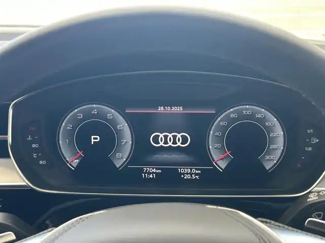 アウディ Ａ８ 55TFSIクワトロ 愛知県 2022(令4)年 0.8万km グレイシアホワイトメタリック 純正ナビ/フルセグテレビ/バックカメラ/アラウンドビュー/Bluetooth/アイドリングストップ/クルーズコントロール/サンルーフ/プッシュスタート/パワーバックドア/ETC2.0/バング&オルフセン/コンフォートパッケージ/プレディクティブアクティブサスペンション