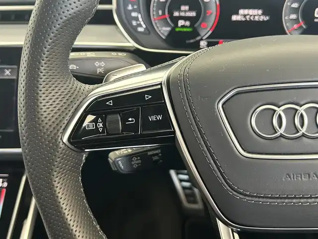 アウディ Ａ８ 55TFSIクワトロ 愛知県 2022(令4)年 0.8万km グレイシアホワイトメタリック 純正ナビ/フルセグテレビ/バックカメラ/アラウンドビュー/Bluetooth/アイドリングストップ/クルーズコントロール/サンルーフ/プッシュスタート/パワーバックドア/ETC2.0/バング&オルフセン/コンフォートパッケージ/プレディクティブアクティブサスペンション