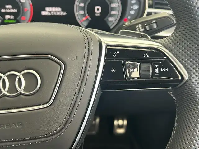 アウディ Ａ８ 55TFSIクワトロ 愛知県 2022(令4)年 0.8万km グレイシアホワイトメタリック 純正ナビ/フルセグテレビ/バックカメラ/アラウンドビュー/Bluetooth/アイドリングストップ/クルーズコントロール/サンルーフ/プッシュスタート/パワーバックドア/ETC2.0/バング&オルフセン/コンフォートパッケージ/プレディクティブアクティブサスペンション