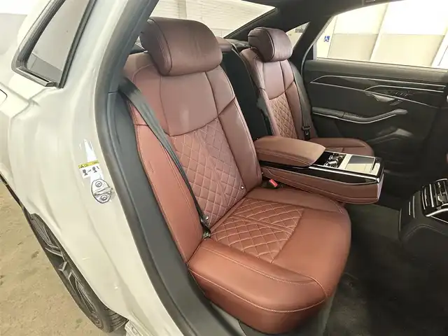 アウディ Ａ８ 55TFSIクワトロ 愛知県 2022(令4)年 0.8万km グレイシアホワイトメタリック 純正ナビ/フルセグテレビ/バックカメラ/アラウンドビュー/Bluetooth/アイドリングストップ/クルーズコントロール/サンルーフ/プッシュスタート/パワーバックドア/ETC2.0/バング&オルフセン/コンフォートパッケージ/プレディクティブアクティブサスペンション