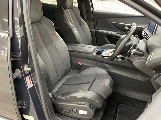 プジョー ３００８ GT ブルー HDi 道央・札幌 2020(令2)年 5.1万km ペルラネラブラック 電動リアゲート//ワンオーナー//メモリナビ//ワンセグテレビ//バックカメラ//アイドリングストップ//クルーズコントロール//プッシュスタート//ETC//パドルシフト//ドライブレコーダー