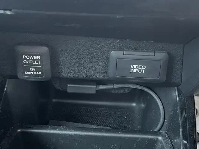 ホンダ フィット シャトル ハイブリッド ナビプレミアムセレ 千葉県 2011(平23)年 11.5万km プレミアムホワイトパール 純正HDDナビ/FM.AM / CD.DVD / TV/バックカメラ/ステアリングリモコン/クルーズコントロール/ハーフレザー/HIDヘッドライト/オートライト/フォグランプ/電動格納式ドアミラー/ウィンカーミラー/ETC/ドアバイザー/フロアマット/スペアキー/保証書/取扱説明書