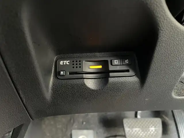 ホンダ フィット シャトル ハイブリッド ナビプレミアムセレ 千葉県 2011(平23)年 11.5万km プレミアムホワイトパール 純正HDDナビ/FM.AM / CD.DVD / TV/バックカメラ/ステアリングリモコン/クルーズコントロール/ハーフレザー/HIDヘッドライト/オートライト/フォグランプ/電動格納式ドアミラー/ウィンカーミラー/ETC/ドアバイザー/フロアマット/スペアキー/保証書/取扱説明書