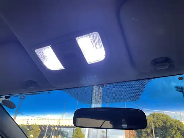 ホンダ フィット シャトル ハイブリッド ナビプレミアムセレ 千葉県 2011(平23)年 11.5万km プレミアムホワイトパール 純正HDDナビ/FM.AM / CD.DVD / TV/バックカメラ/ステアリングリモコン/クルーズコントロール/ハーフレザー/HIDヘッドライト/オートライト/フォグランプ/電動格納式ドアミラー/ウィンカーミラー/ETC/ドアバイザー/フロアマット/スペアキー/保証書/取扱説明書