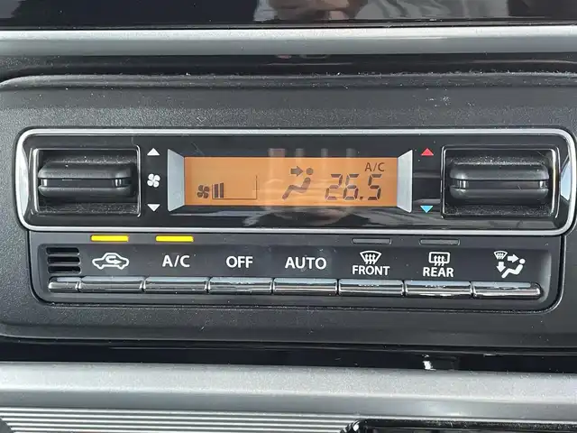 スズキ スペーシア カスタム HYBRID XS 香川県 2020(令2)年 2.3万km ブルーイッシュブラックパール3 スズキセーフティサポート/・全方位モニター用カメラ/・デュアルカメラブレーキサポート/・車線逸脱警報/・車線維持支援/・ヘッドアップディスプレイ/・LEDオートハイビーム/純正インチメモリナビ/→フルセグ/CD/DVD/Bluetooth/USB/AM/FM/両側パワースライドドア/ハーフレザーシート/運転席シートヒーター/スリムサーキュレーター/リヤクウォーターウインドーシェード/シートバックテーブル/純正15インチアルミ/純正フロアマット/革巻きステアリング/ステアリングリモコン/クリアランスソナー/アイドリングストップ/ビルトインETC/プッシュスタート/スマートキー