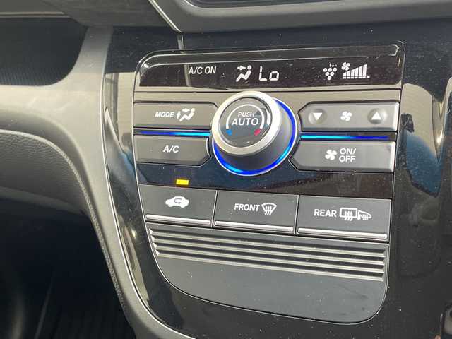 ホンダ フリード ハイブリット G ホンダセンシング 愛知県 2017(平29)年 5.9万km コバルトブルーパール ホンダセンシング/純正ナビ/両側パワースライドドア/レーダークルーズコントロール/シートヒーター/バックカメラ/純正アルミホイール/ＥＴＣ/LEDヘッドライト/レーンキープアシスト/ドライブレコーダー/衝突軽減システム/フルセグ/CD DVD/Bluetooth/ステアリングスイッチ/スマートキー/プッシュスタート