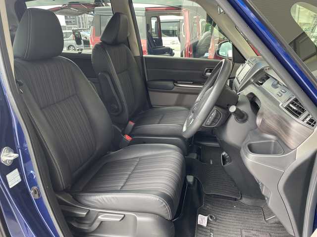 ホンダ フリード ハイブリット G ホンダセンシング 愛知県 2017(平29)年 5.9万km コバルトブルーパール ホンダセンシング/純正ナビ/両側パワースライドドア/レーダークルーズコントロール/シートヒーター/バックカメラ/純正アルミホイール/ＥＴＣ/LEDヘッドライト/レーンキープアシスト/ドライブレコーダー/衝突軽減システム/フルセグ/CD DVD/Bluetooth/ステアリングスイッチ/スマートキー/プッシュスタート