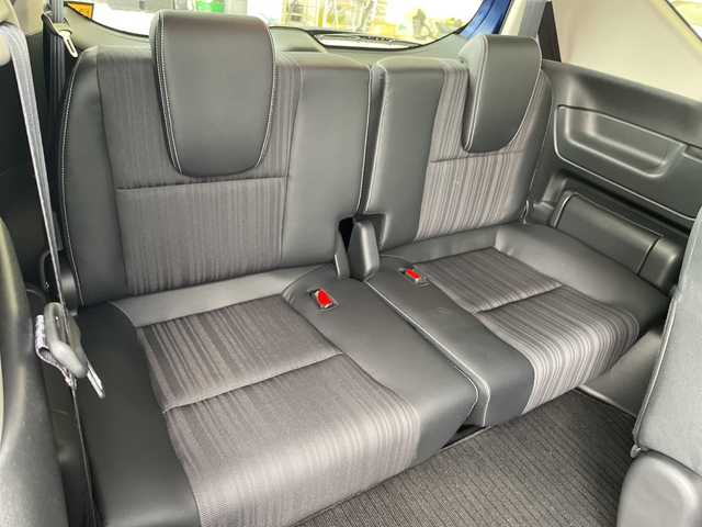 ホンダ フリード ハイブリット G ホンダセンシング 愛知県 2017(平29)年 5.9万km コバルトブルーパール ホンダセンシング/純正ナビ/両側パワースライドドア/レーダークルーズコントロール/シートヒーター/バックカメラ/純正アルミホイール/ＥＴＣ/LEDヘッドライト/レーンキープアシスト/ドライブレコーダー/衝突軽減システム/フルセグ/CD DVD/Bluetooth/ステアリングスイッチ/スマートキー/プッシュスタート