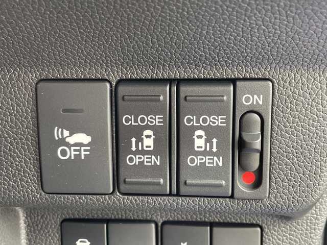 ホンダ フリード ハイブリット G ホンダセンシング 愛知県 2017(平29)年 5.9万km コバルトブルーパール ホンダセンシング/純正ナビ/両側パワースライドドア/レーダークルーズコントロール/シートヒーター/バックカメラ/純正アルミホイール/ＥＴＣ/LEDヘッドライト/レーンキープアシスト/ドライブレコーダー/衝突軽減システム/フルセグ/CD DVD/Bluetooth/ステアリングスイッチ/スマートキー/プッシュスタート