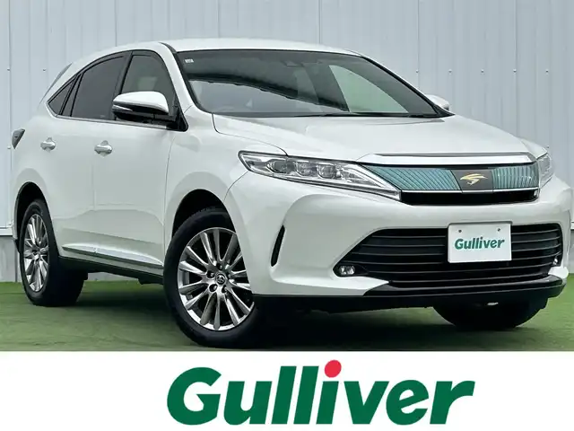 トヨタ ハリアー プレミアム 香川県 2017(平29)年 6.8万km ホワイトパールクリスタルシャイン トヨタセーフティセンス/・プリクラッシュセーフティシステム/・レーンデパーチャーアラート/・オートマチックハイビーム/・アダプティブクルーズコントロール/純正９型SDナビ/・Bluetooth/・CD/DVD/・フルセグTV/・AM/FM/バックカメラ/純正１８インチアルミ/電動リアゲート/LEDヘッド/レーダークルーズコントロール/運転席パワーシート/ドライブレコーダー/アイドリングストップ/ビルトインETC/衝突安全ボディ/S-VSC/EBD/ブレーキアシスト/盗難防止システム/後席3点式シートベルト/革巻きステアリング/ステアリングリモコン/スマートキー/プッシュスタート