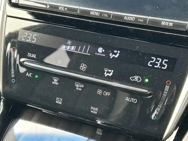 トヨタ ハリアー プレミアム 香川県 2017(平29)年 6.8万km ホワイトパールクリスタルシャイン トヨタセーフティセンス/・プリクラッシュセーフティシステム/・レーンデパーチャーアラート/・オートマチックハイビーム/・アダプティブクルーズコントロール/純正９型SDナビ/・Bluetooth/・CD/DVD/・フルセグTV/・AM/FM/バックカメラ/純正１８インチアルミ/電動リアゲート/LEDヘッド/レーダークルーズコントロール/運転席パワーシート/ドライブレコーダー/アイドリングストップ/ビルトインETC/衝突安全ボディ/S-VSC/EBD/ブレーキアシスト/盗難防止システム/後席3点式シートベルト/革巻きステアリング/ステアリングリモコン/スマートキー/プッシュスタート