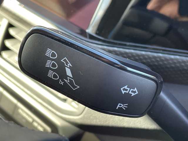 フォルクスワーゲン Ｔ－クロス TSI 1st 東京都 2020(令2)年 4.2万km 赤 純正ナビ/バックモニター/Bluetooth接続/AppleCarPlay/AndoroidoAuto/ブラインドスポットモニター/アダプティブクルーズコントロール/レーンキープアシスト/衝突被害軽減ブレーキ/純正LEDヘッドライト/純正16インチアルミホイール/スマートキー/プッシュスタート/ETC2.0/ステアリングスイッチ/ドライブレコーダー/フルオートエアコン