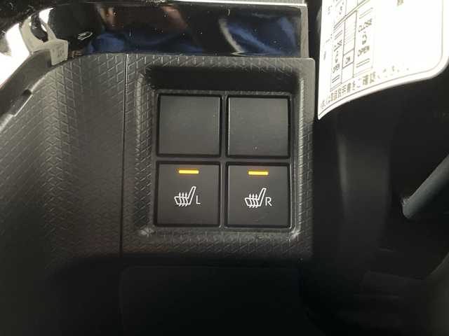 ダイハツ タント カスタム RS 秋田県 2022(令4)年 5万km ブラックマイカメタリック ・純正ナビ/・フルセグTV/・Bluetooth/・バックカメラ/・両側パワースライドドア/・衝突軽減システム/・前席シートヒーター/・ハーフレザーシート/・ターボ/・オートライト/・純正フロアマット