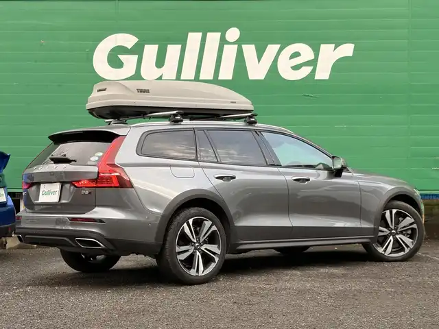 ボルボ Ｖ６０ クロスカントリー B5 AWD プロ 東京都 2021(令3)年 2.3万km オスミウムグレーM ワンオーナー/パノラマサンルーフ/クライメートパッケージ/・ステアリングヒーター/・シートヒーター(後席)/THULEルーフキャリア/THULEルーフボックス/harmankardonプレミアムサウンドシステム/純正HDDナビ/(Bluetooth/USB/フルセグTV)/(applecarplay/androidauto)/全方位カメラ/ドライブレコーダー(DR1-F/B)/ヘッドアップディスプレイ/パーフォレーテッドファインナッパ革シート/メモリーシート(運転席＆助手席)/パワーシート(運転席＆助手席)/シートヒーター(運転席＆助手席)/電動バックレスト/リラクゼーション機能/レーダークルーズコントロール/コーナーセンサー/車線逸脱警報システム/ETC2.0/保証書/取扱説明書/スペアキー×1