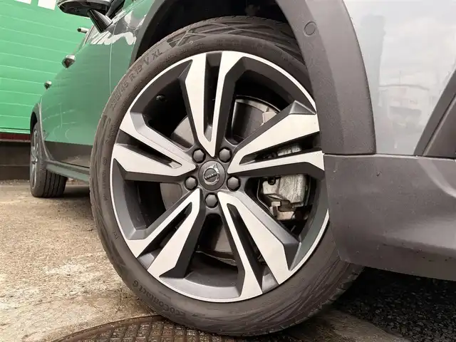 ボルボ Ｖ６０ クロスカントリー B5 AWD プロ 東京都 2021(令3)年 2.3万km オスミウムグレーM ワンオーナー/パノラマサンルーフ/クライメートパッケージ/・ステアリングヒーター/・シートヒーター(後席)/THULEルーフキャリア/THULEルーフボックス/harmankardonプレミアムサウンドシステム/純正HDDナビ/(Bluetooth/USB/フルセグTV)/(applecarplay/androidauto)/全方位カメラ/ドライブレコーダー(DR1-F/B)/ヘッドアップディスプレイ/パーフォレーテッドファインナッパ革シート/メモリーシート(運転席＆助手席)/パワーシート(運転席＆助手席)/シートヒーター(運転席＆助手席)/電動バックレスト/リラクゼーション機能/レーダークルーズコントロール/コーナーセンサー/車線逸脱警報システム/ETC2.0/保証書/取扱説明書/スペアキー×1