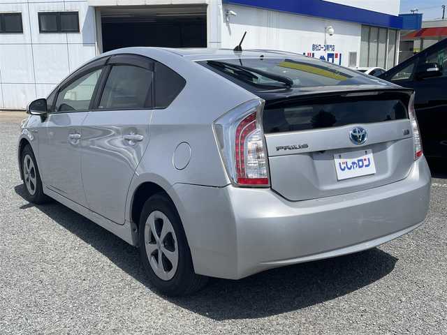 トヨタ プリウス S 神奈川県 2014(平26)年 9.7万km シルバーM 【(株)IDOMが運営する【じしゃロン相模原店】の自社ローン対象車両になります。こちらは現金ご利用時の価格です。自社ローンご希望の方は別途その旨お申付け下さい。】/純正メモリナビ/スマートキー×2/プッシュエンジンスタート/バックカメラ/ETC/ドライブレコーダー/HID/オートライト