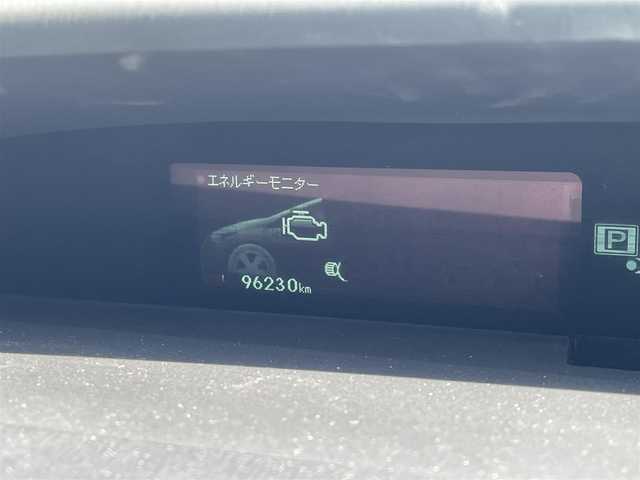 トヨタ プリウス S 神奈川県 2014(平26)年 9.7万km シルバーM 【(株)IDOMが運営する【じしゃロン相模原店】の自社ローン対象車両になります。こちらは現金ご利用時の価格です。自社ローンご希望の方は別途その旨お申付け下さい。】/純正メモリナビ/スマートキー×2/プッシュエンジンスタート/バックカメラ/ETC/ドライブレコーダー/HID/オートライト