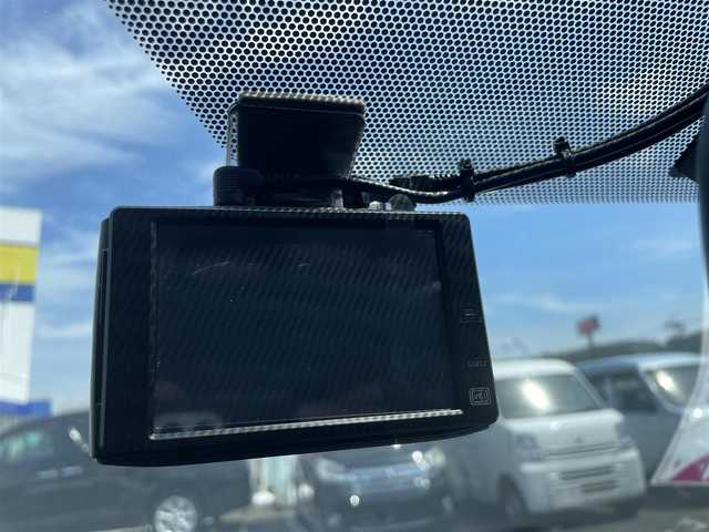 トヨタ プリウス S 神奈川県 2014(平26)年 9.7万km シルバーM 【(株)IDOMが運営する【じしゃロン相模原店】の自社ローン対象車両になります。こちらは現金ご利用時の価格です。自社ローンご希望の方は別途その旨お申付け下さい。】/純正メモリナビ/スマートキー×2/プッシュエンジンスタート/バックカメラ/ETC/ドライブレコーダー/HID/オートライト