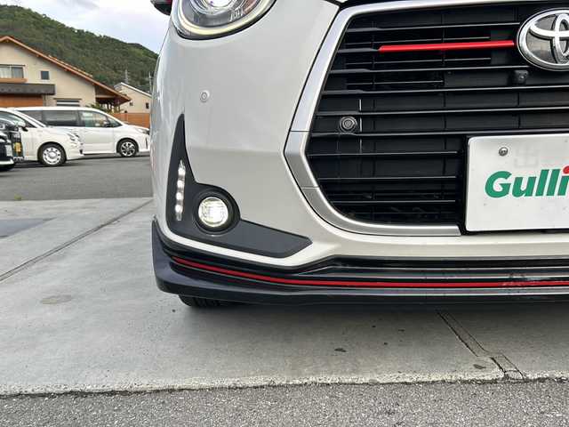 トヨタ パッソ モーダ　Gパッケージ 山梨県 2020(令2)年 2万km ブラックマイカメタリック/パールホワイト2トーン 純正ナビ/全方位カメラ/フルセグTV/BT/CD/DVD/ルーフレール/ハーフレザーシート/純正15インチアルミホイール/ETC2.0/純正ナビ連動型ドライブレコーダー/フロント・リアクリアランスソナー/純正LEDヘッドライト・フォグランプ/スマートキー/スペアキー1本