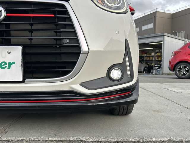 トヨタ パッソ モーダ　Gパッケージ 山梨県 2020(令2)年 2万km ブラックマイカメタリック/パールホワイト2トーン 純正ナビ/全方位カメラ/フルセグTV/BT/CD/DVD/ルーフレール/ハーフレザーシート/純正15インチアルミホイール/ETC2.0/純正ナビ連動型ドライブレコーダー/フロント・リアクリアランスソナー/純正LEDヘッドライト・フォグランプ/スマートキー/スペアキー1本