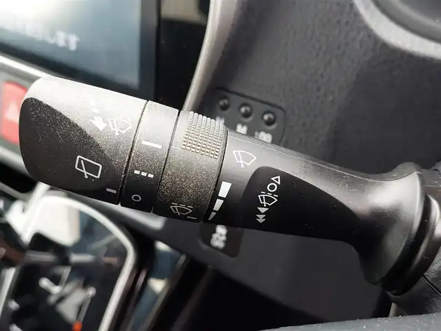トヨタ ノア Si ダブルバイビー 東京都 2018(平30)年 3万km ラグジュアリーホワイトパールクリスタルシャインガラスフレーク モデリスタフロントスポイラー/純正10インチナビ/両側パワースライドドア/バックカメラ/ビルトインETC/ハーフレザーシート/ドライブレコーダー/トヨタセーフティセンス/プリクラッシュセーフティ/クルーズコントロール/LEDヘッドライト/オートマチックハイビーム/アイドリングストップ