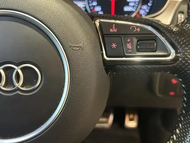 アウディ Ａ６ アバント 2.0 TFSI クワトロS Line 道央・札幌 2018(平30)年 4.5万km グレイシアホワイトメタリック グレイシアホワイトメタリック/パノラマサンルーフ/アシスタンスパッケージ/　・ACC/　・サイドアシスト/　・レーンアシスト/パークアシストパッケージ/　・サラウンドビューカメラ/　・パークアシスト/Slineパッケージ/　・Slineスポーツサスペンション/　・4ゾーンエアコン/　・19インチAW